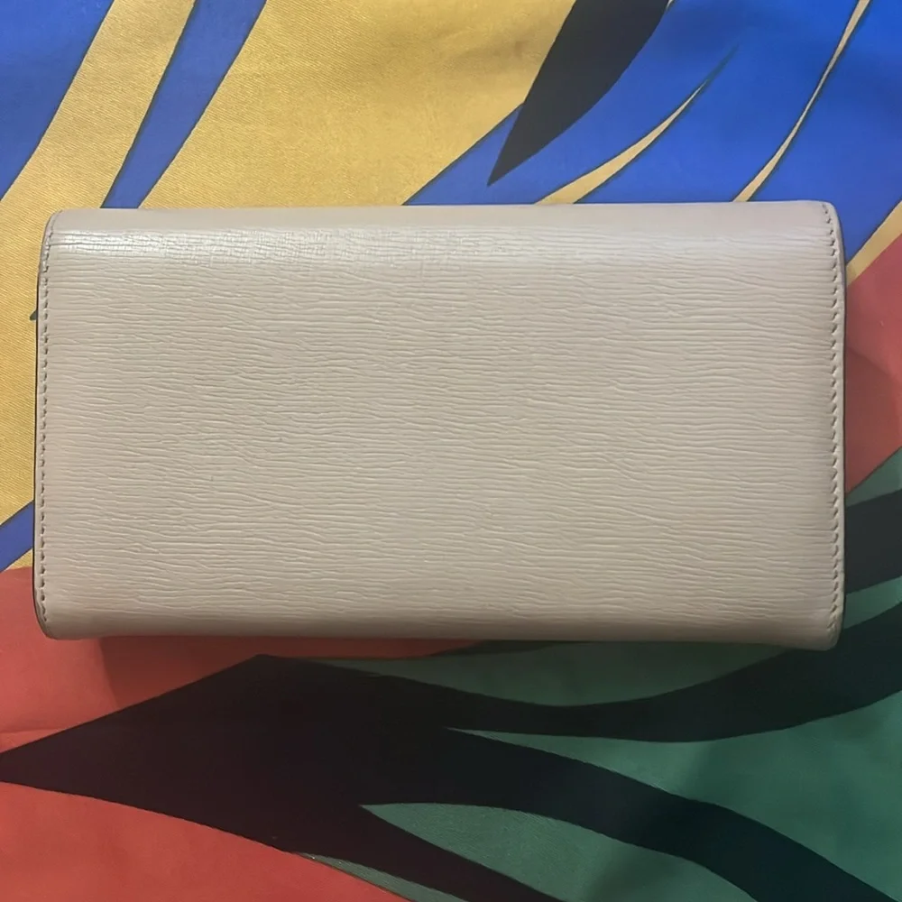 Authentic GUCCI GG Marmont wallet leather - Picture 2 of 6